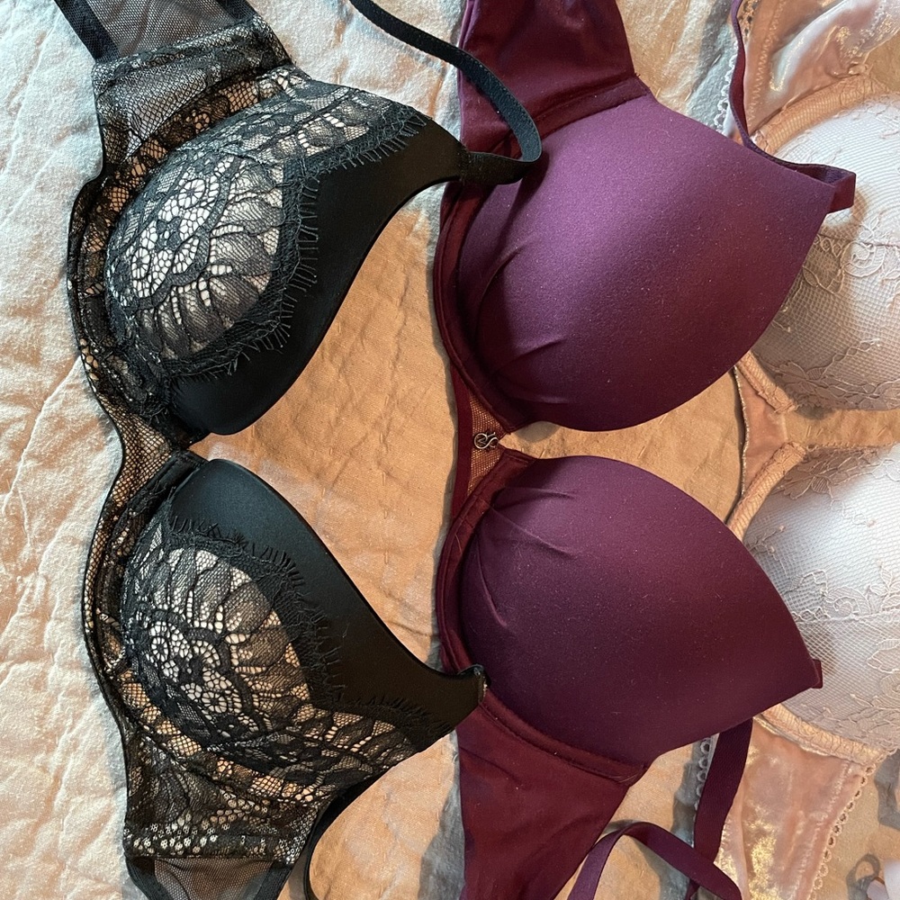 Lot of 32B bras, 5 Victoria’s Secret and one Adore Me, excellent condition - Picture 2 of 6